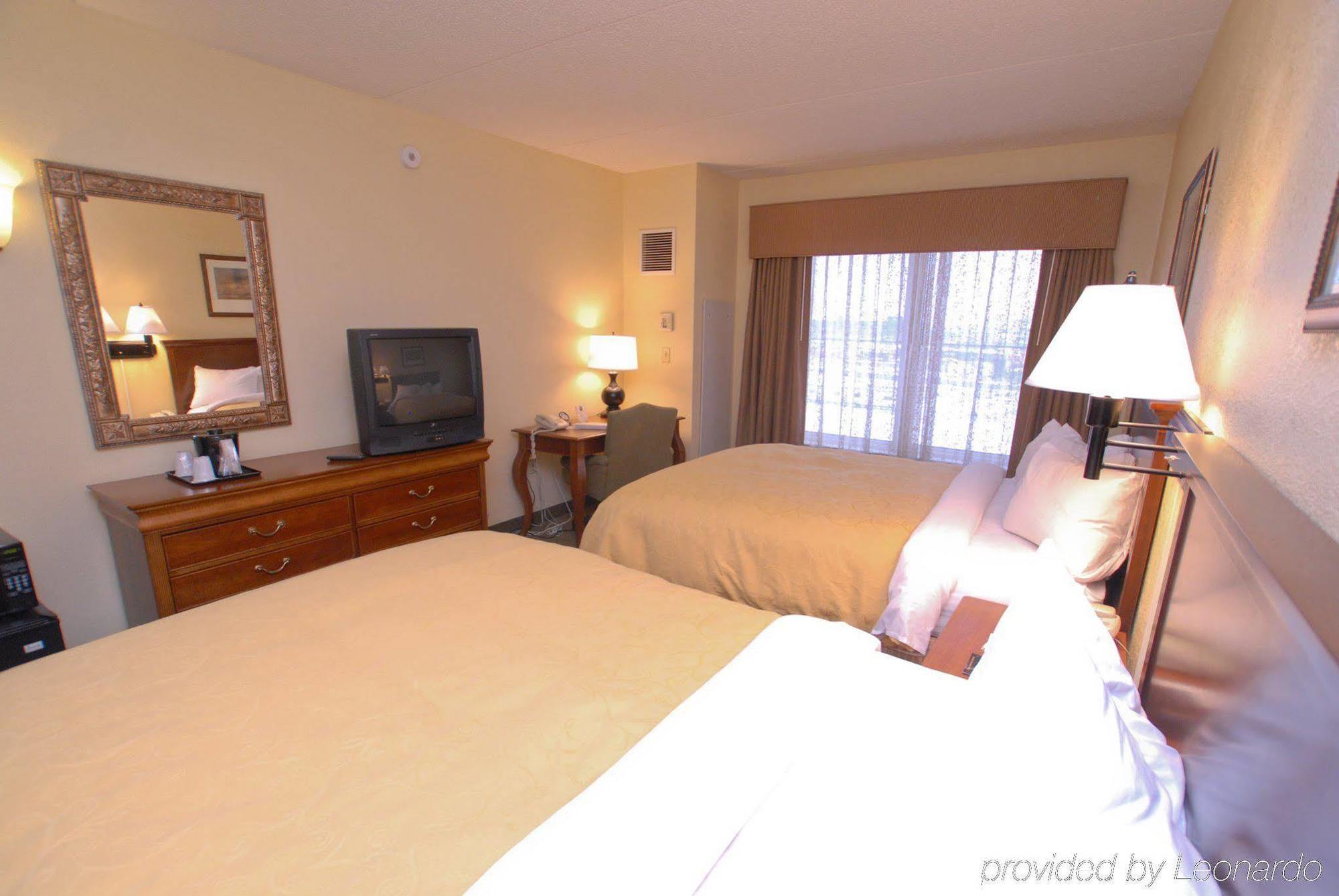 Hampton Inn & Suites By Hilton- Newark Airport Elizabeth Room photo